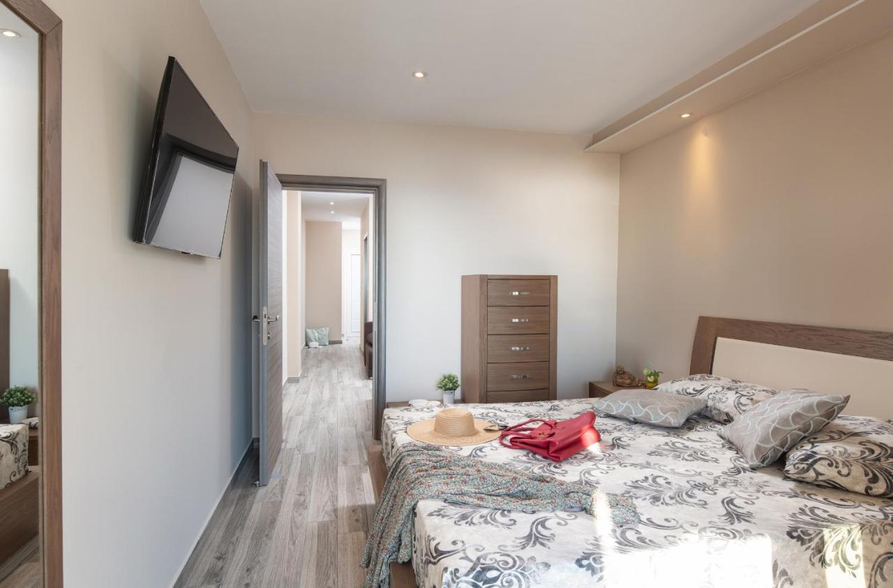 Sunset Studios - Suites With Seaview & Back Side Apartements Torone Exterior foto