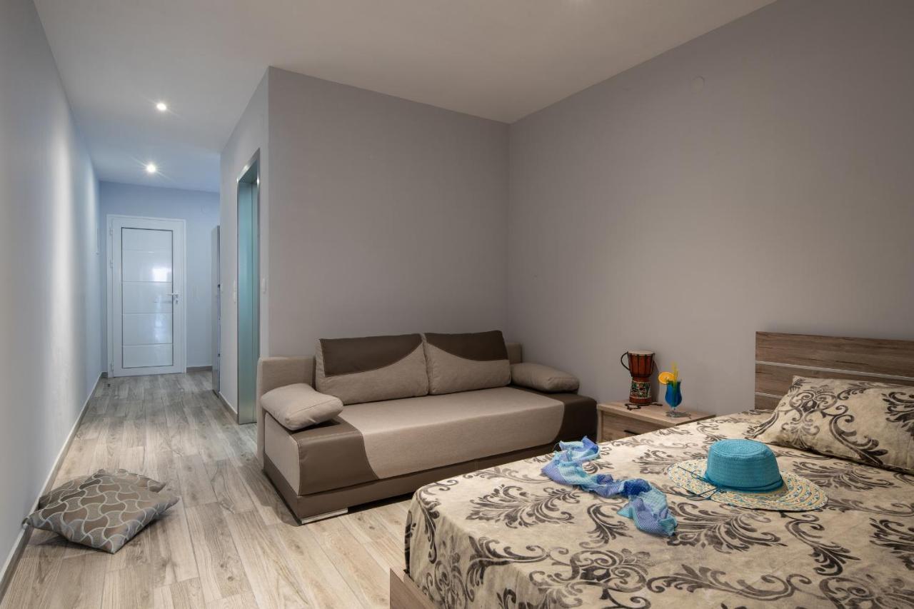 Sunset Studios - Suites With Seaview & Back Side Apartements Torone Exterior foto