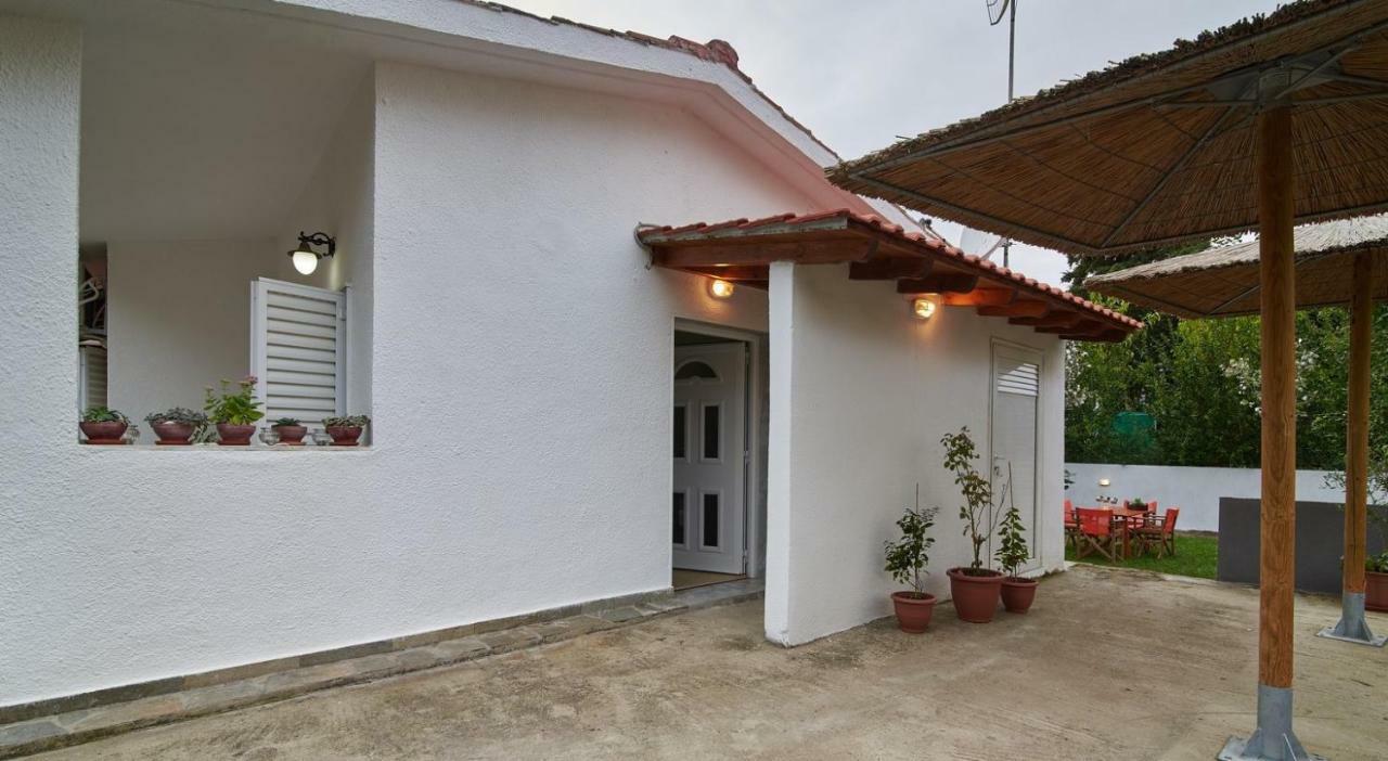 Sunset Studios - Suites With Seaview & Back Side Apartements Torone Exterior foto